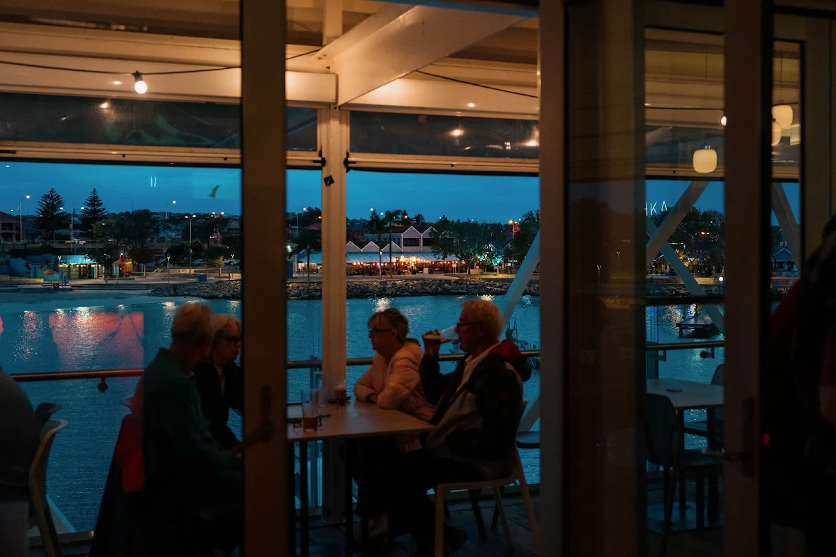 Vibe, Ishka Restaurant