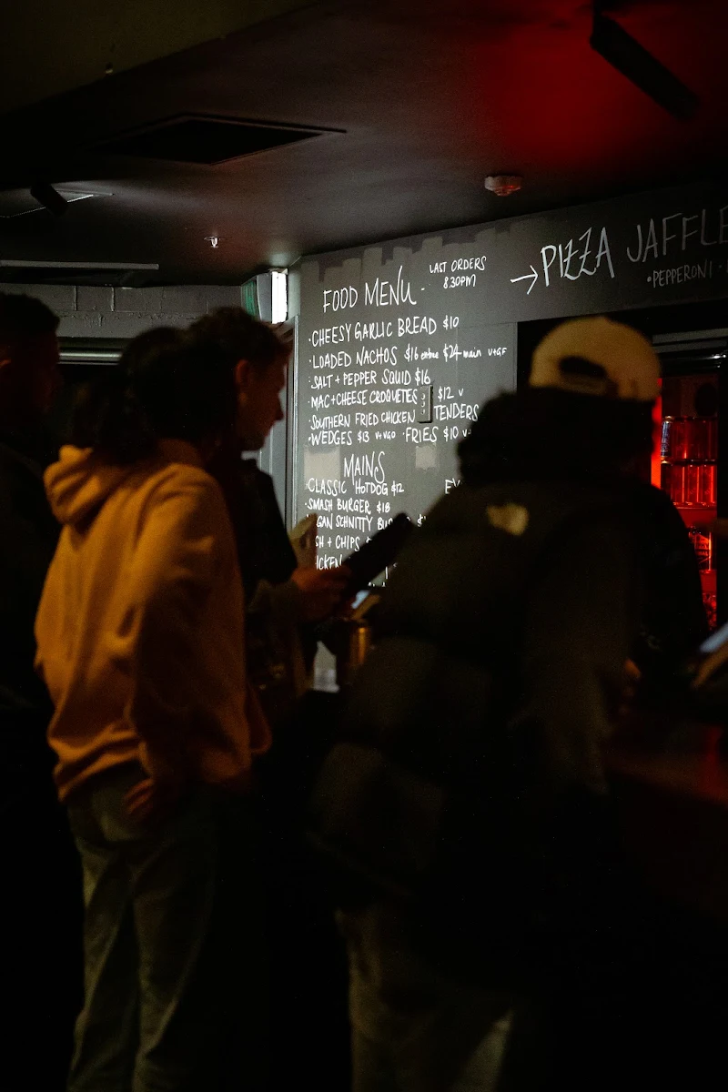 Menu, Altar Bar