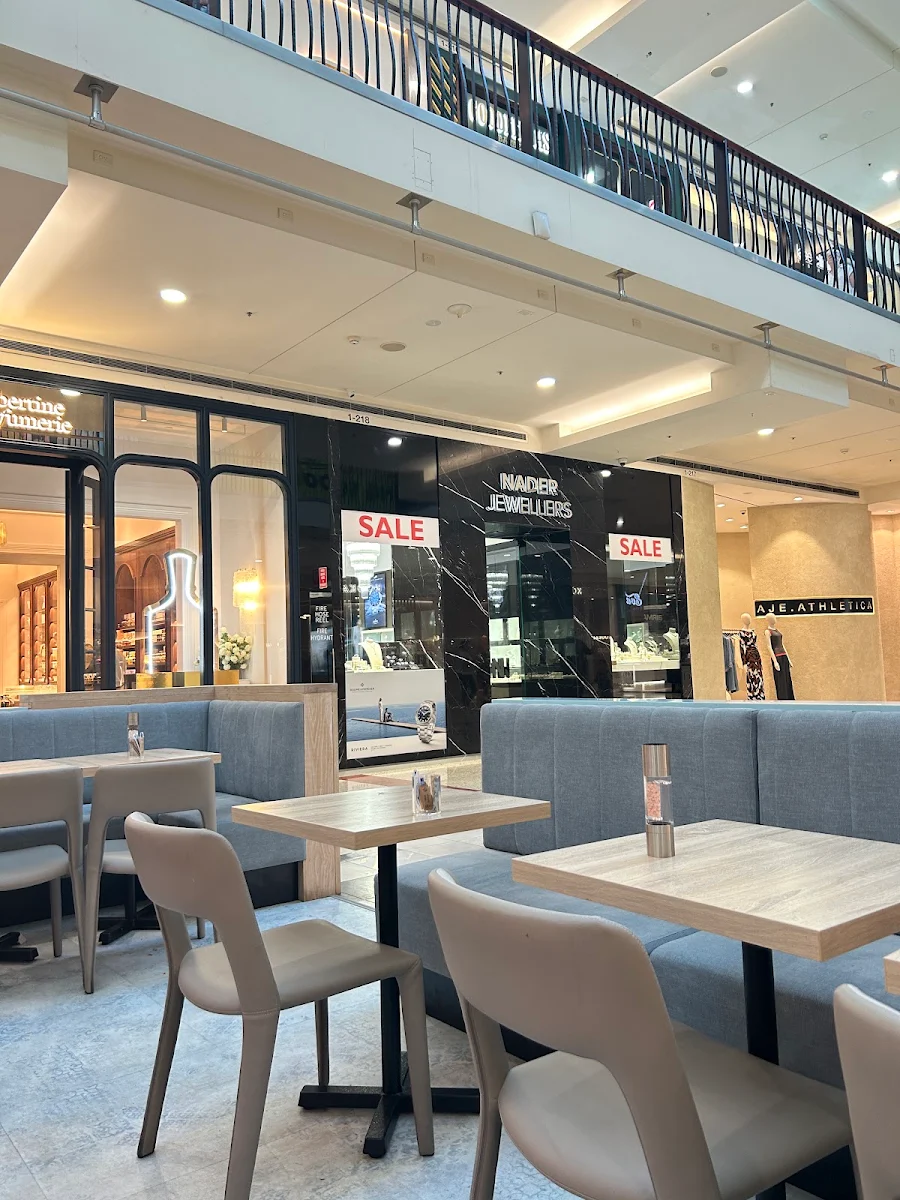 Vibe, Cafe L'amore