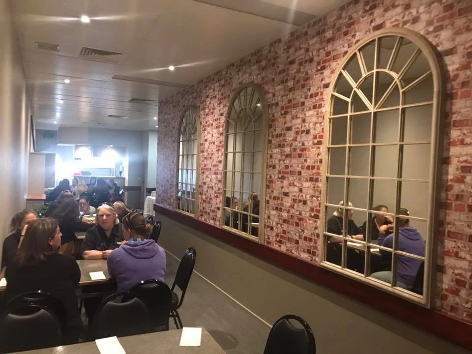 Vibe, AJ's Pizza