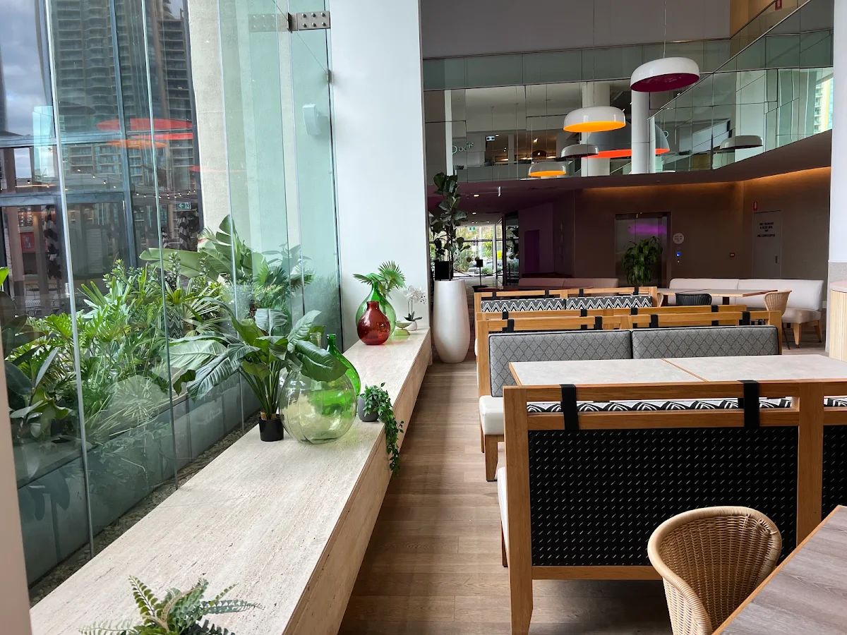 Vibe, Fixx Cafe and Lounge