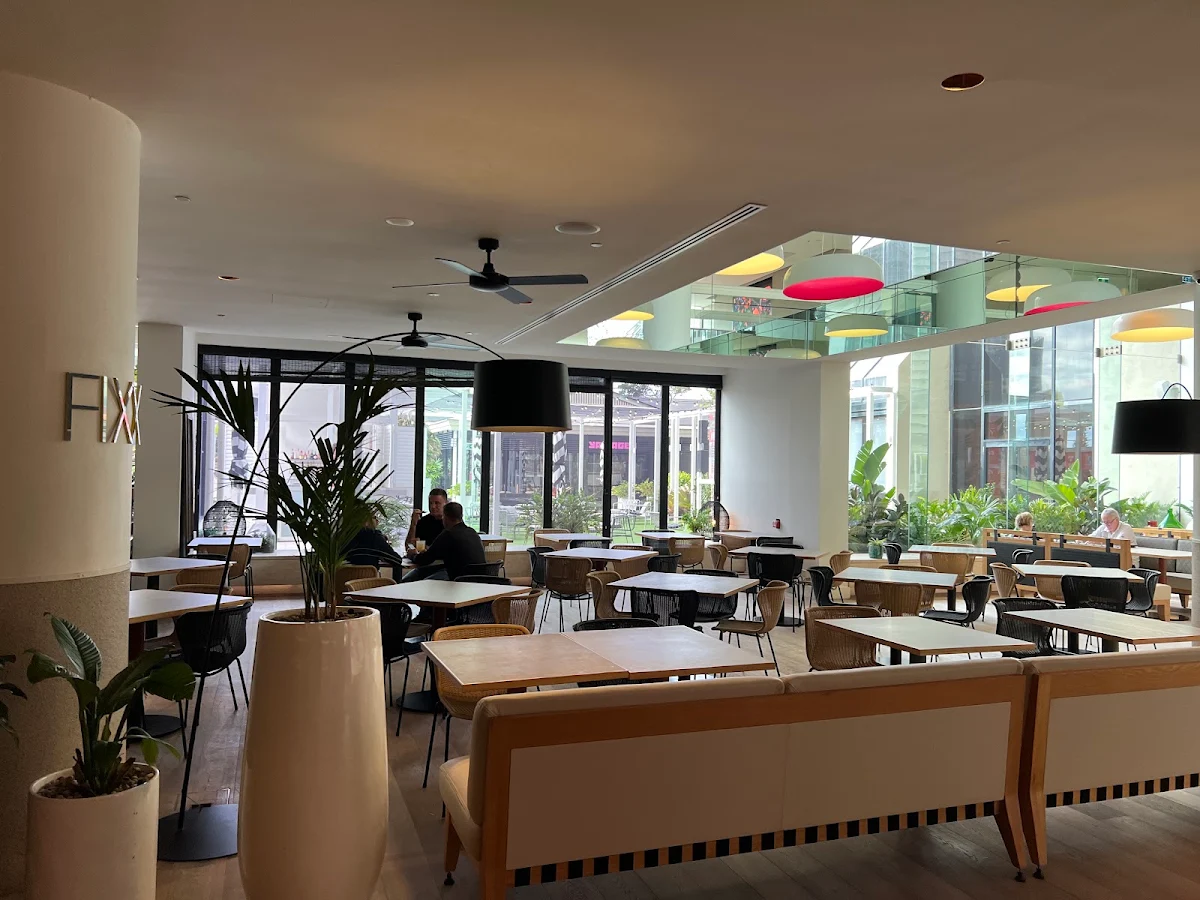 Vibe, Fixx Cafe and Lounge