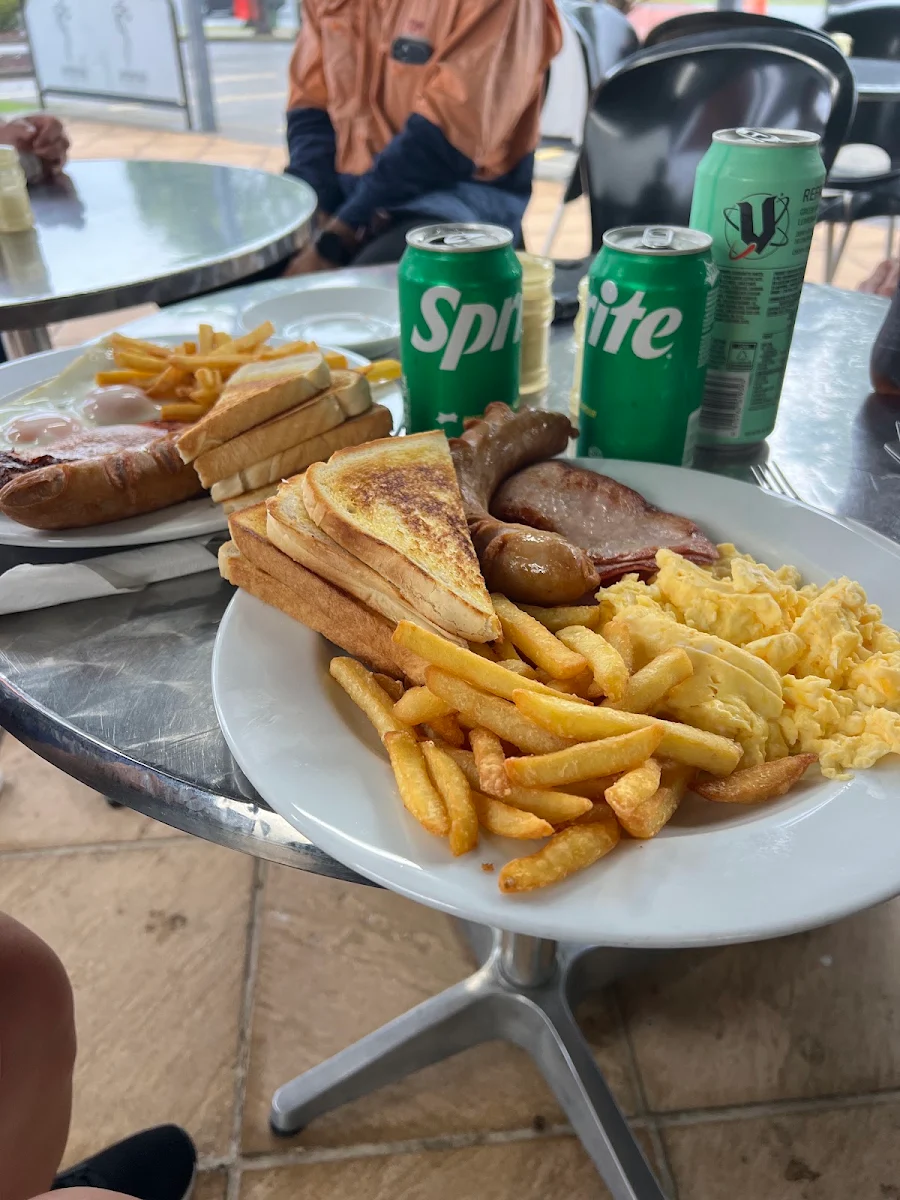 Food & drink, Willy's Carvery Cafe