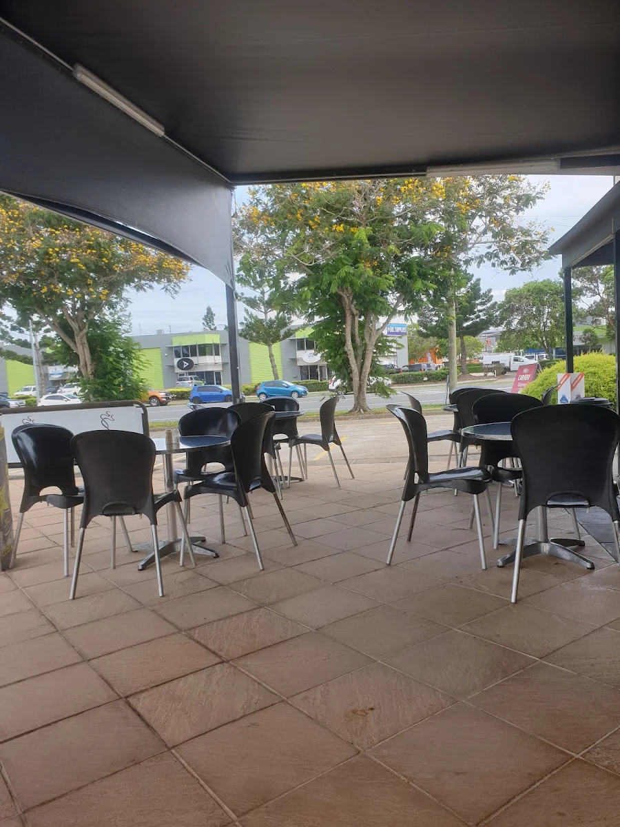 Vibe, Willy's Carvery Cafe