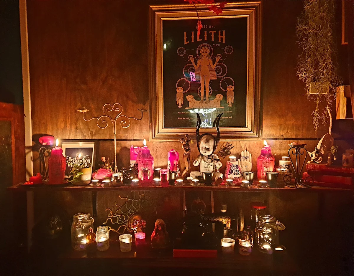 Vibe, Hail Lilith