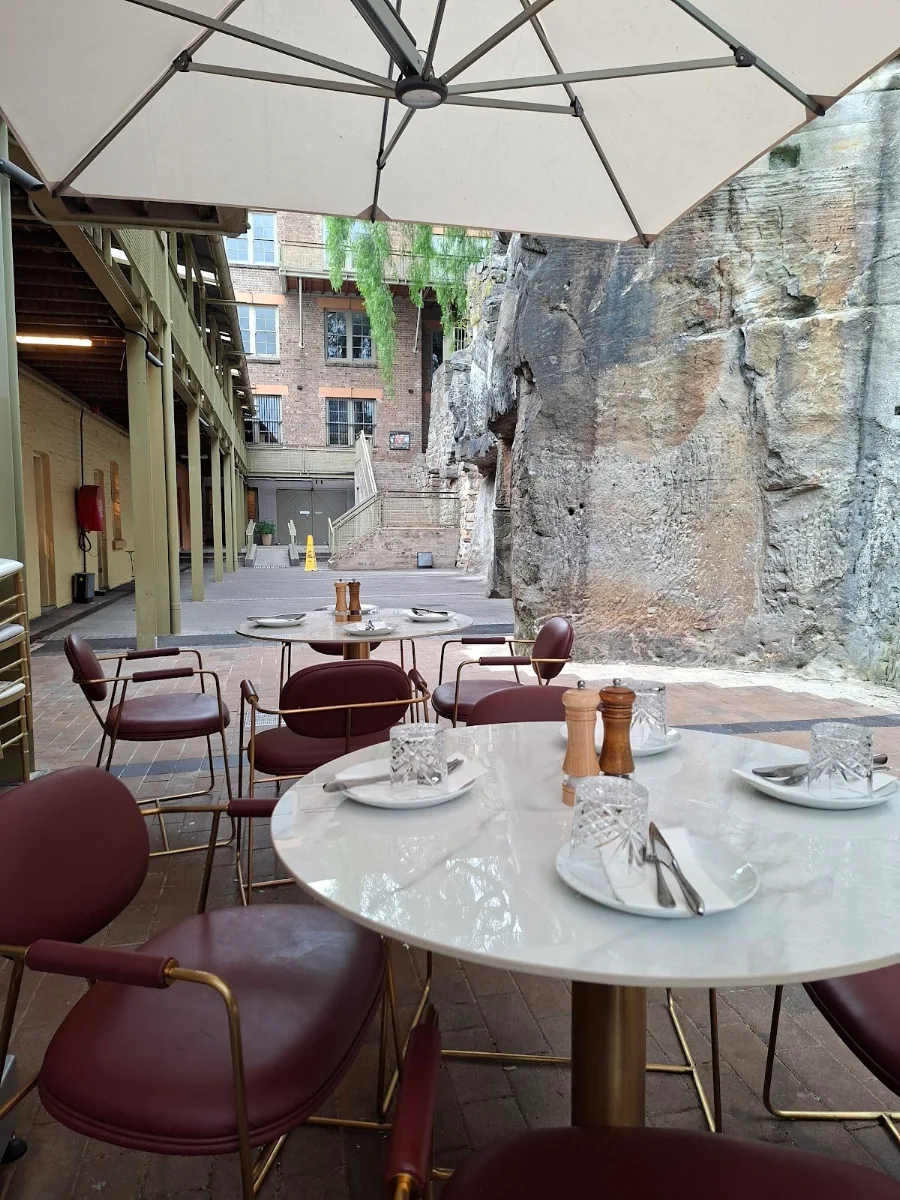 Vibe, Sicilian Italian Restaurant & Pizzeria The Rocks