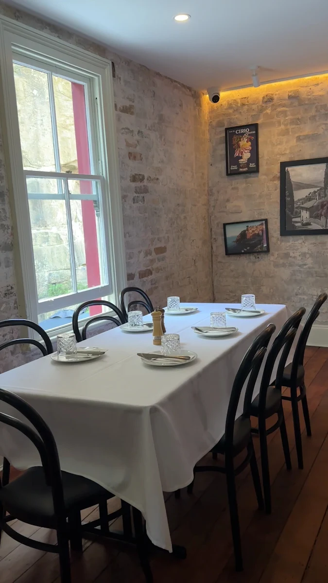 Vibe, Sicilian Italian Restaurant & Pizzeria The Rocks