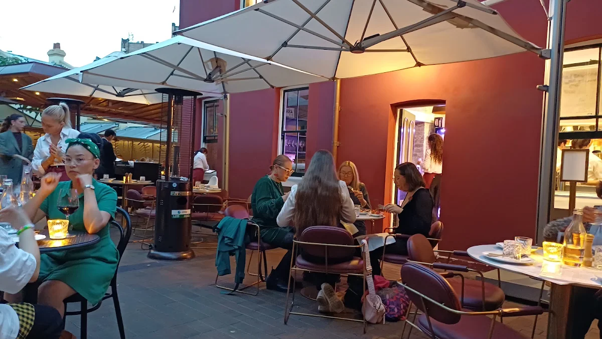 Vibe, Sicilian Italian Restaurant & Pizzeria The Rocks