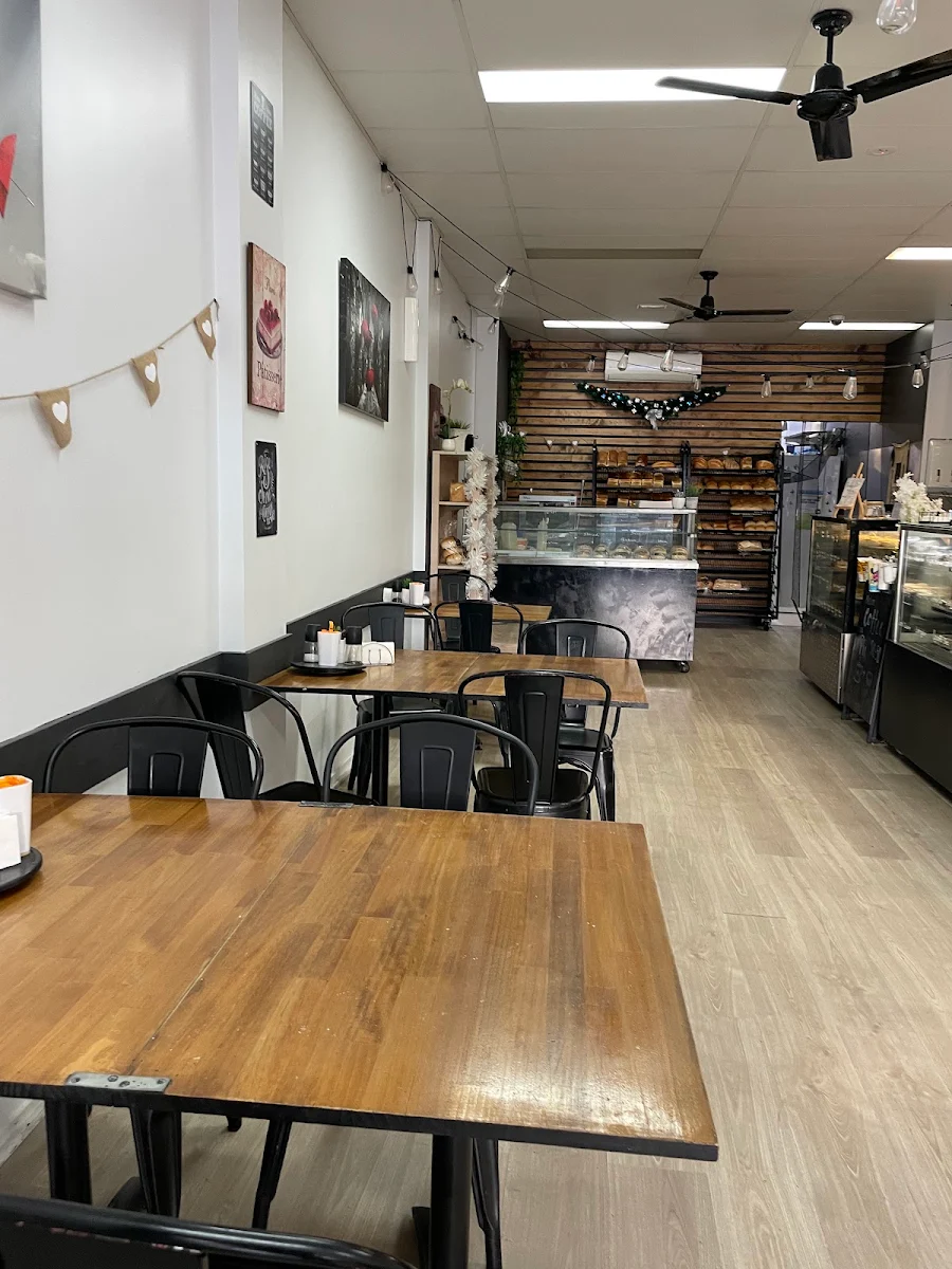 Vibe, Bega bakery and cafe/Inthemix
