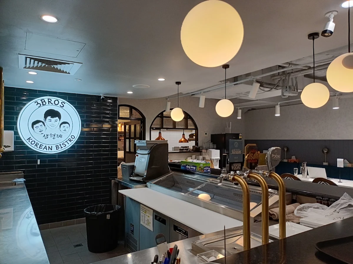 Vibe, 3 Bros Korean Bistro & kimbab