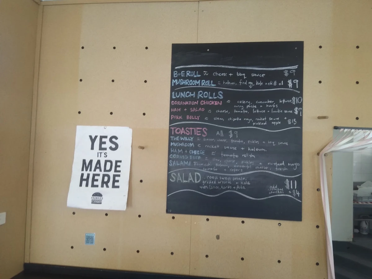 Menu, Frankies Albury