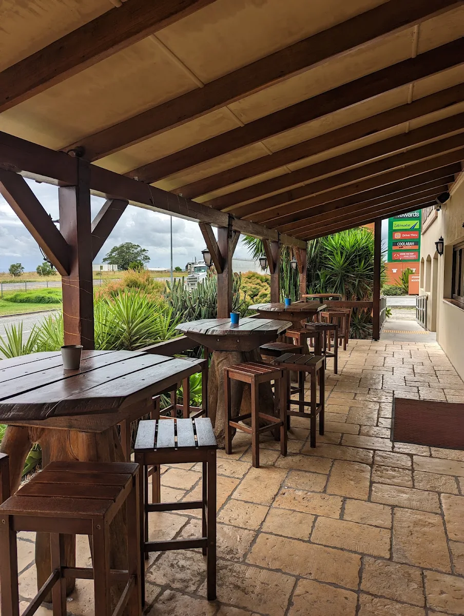 Vibe, Falvey's Sundowner Saloon