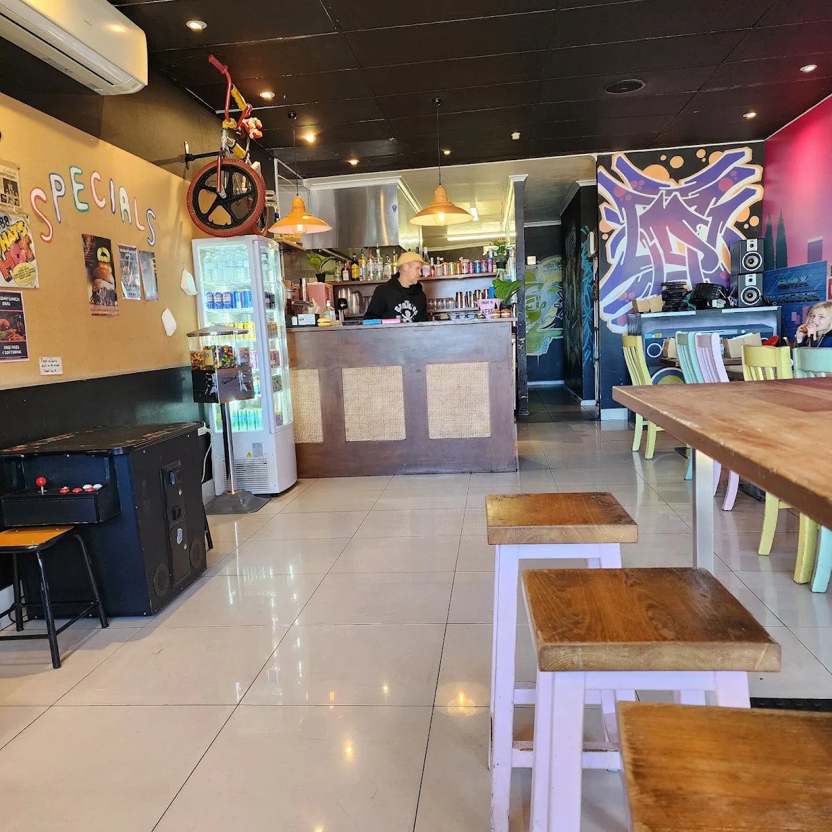 Vibe, BMX Burgers