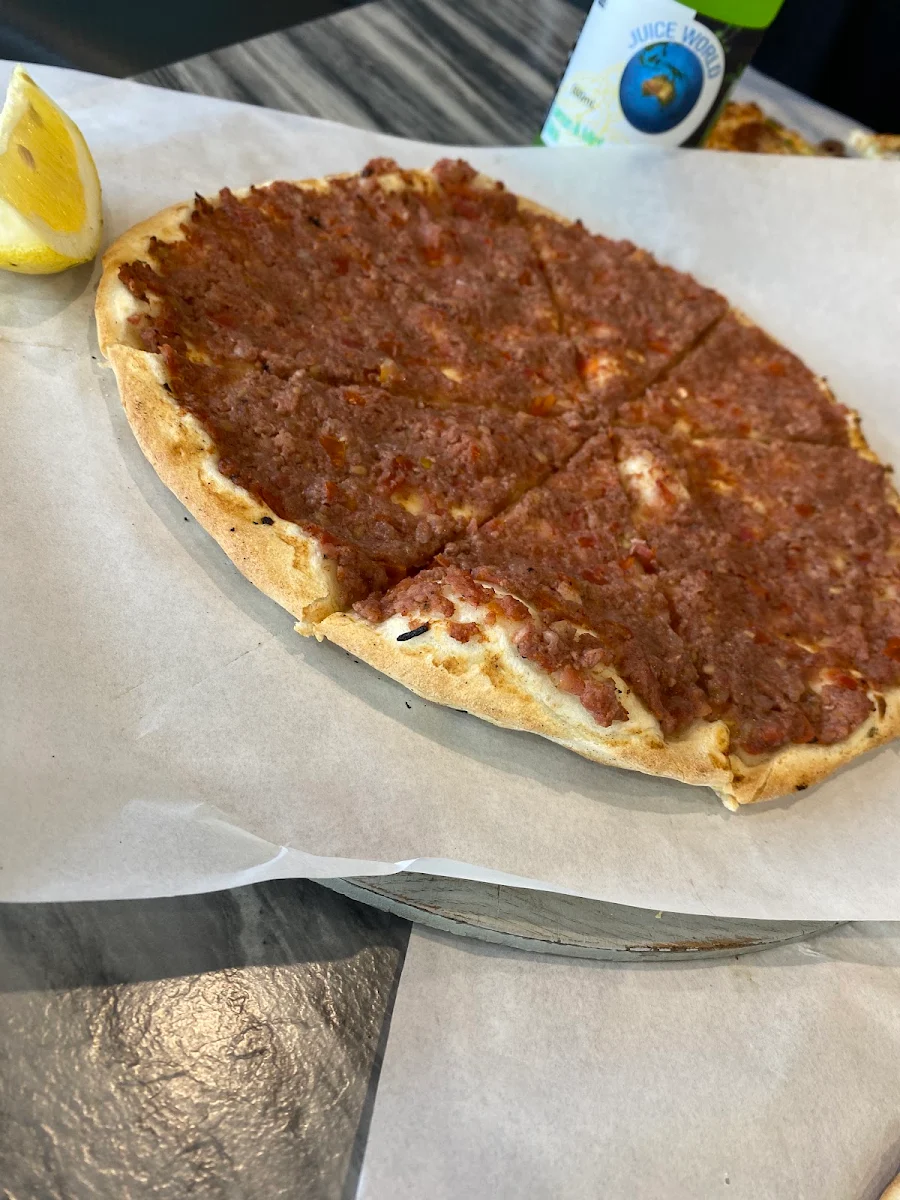 Food & drink, Lebnoosh - Get Your Yummy Manoush & Pizza !