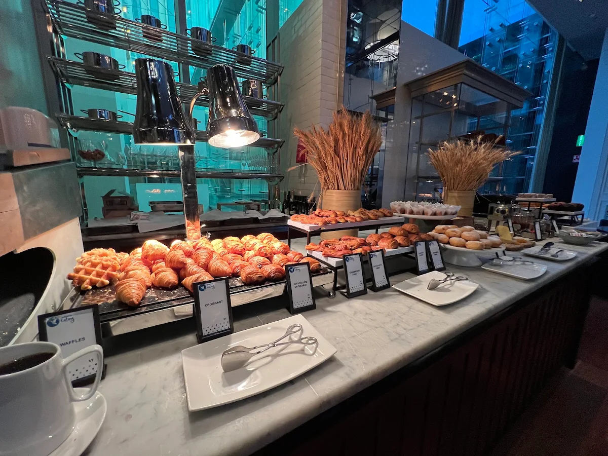 Vibe, Glass Brasserie