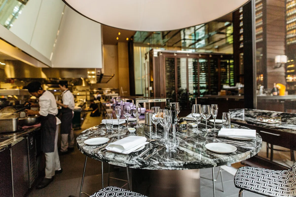 Vibe, Glass Brasserie
