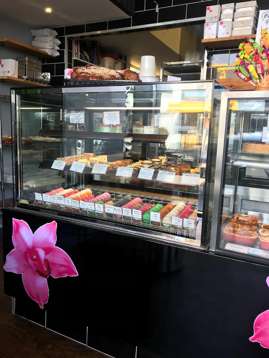 Vibe, Moi by Fabrice - Patisserie Fine