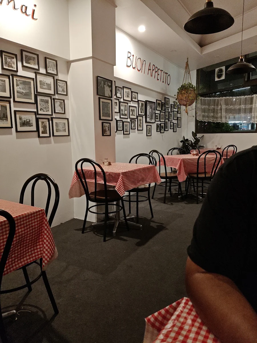 Vibe, Mimmos Pizza Brookvale