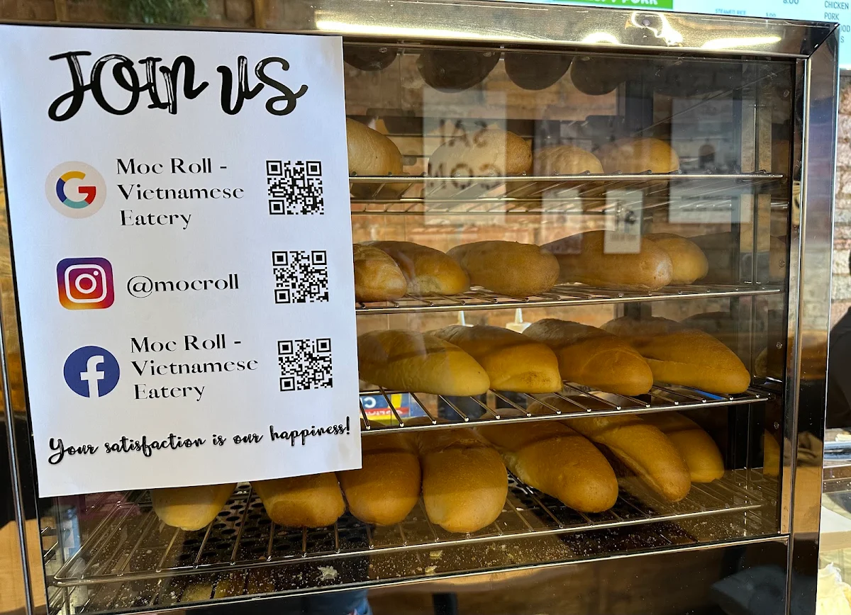 Vibe, Moc Roll Banh Mi - Vietnamese Eatery