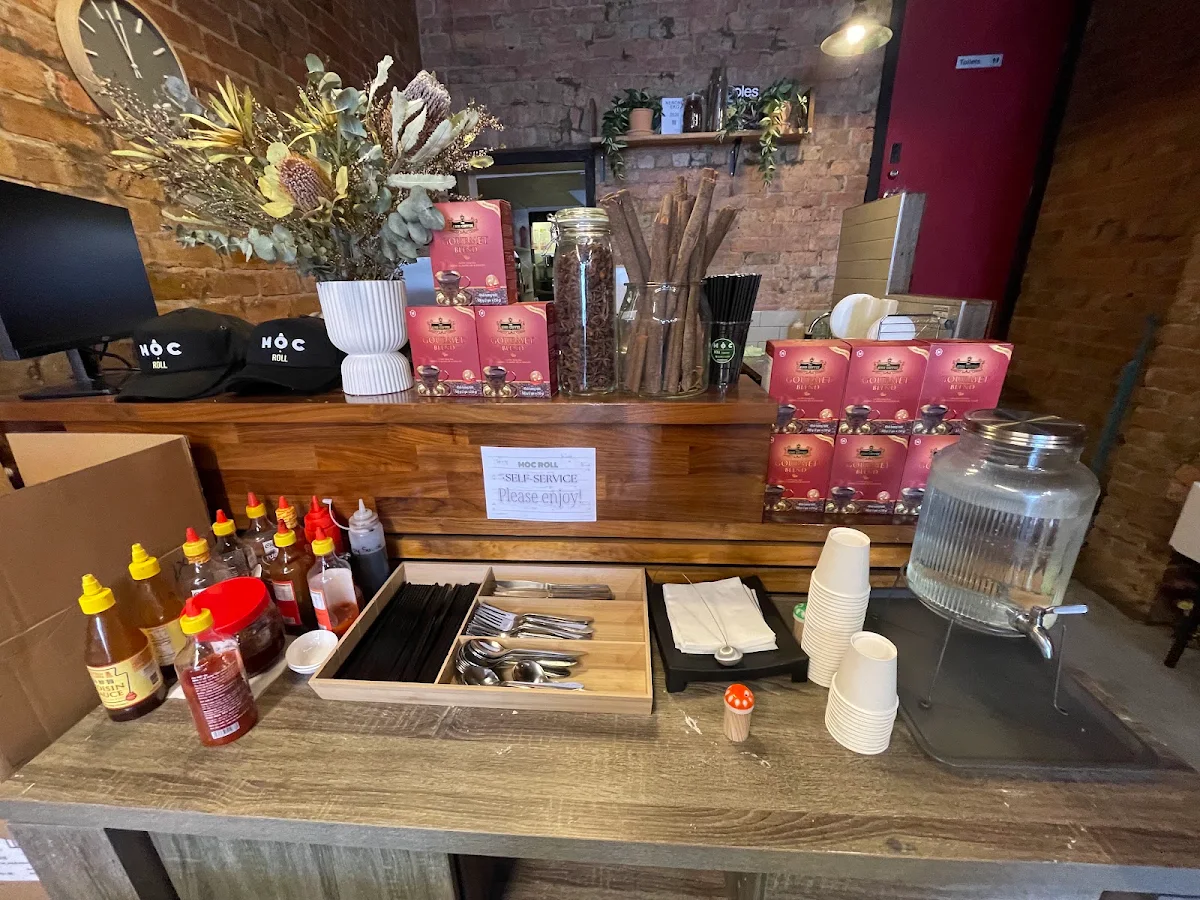 Vibe, Moc Roll Banh Mi - Vietnamese Eatery