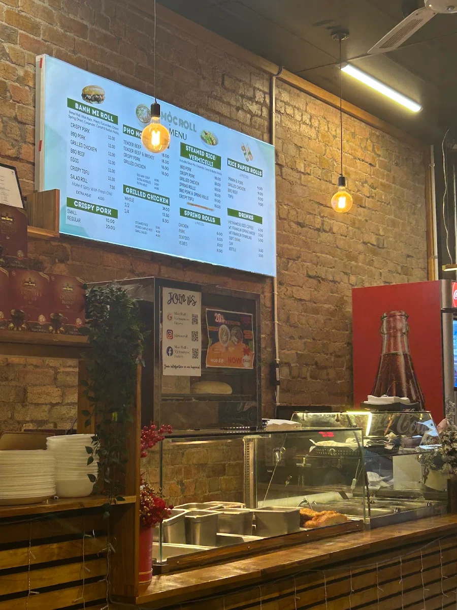 Vibe, Moc Roll Banh Mi - Vietnamese Eatery