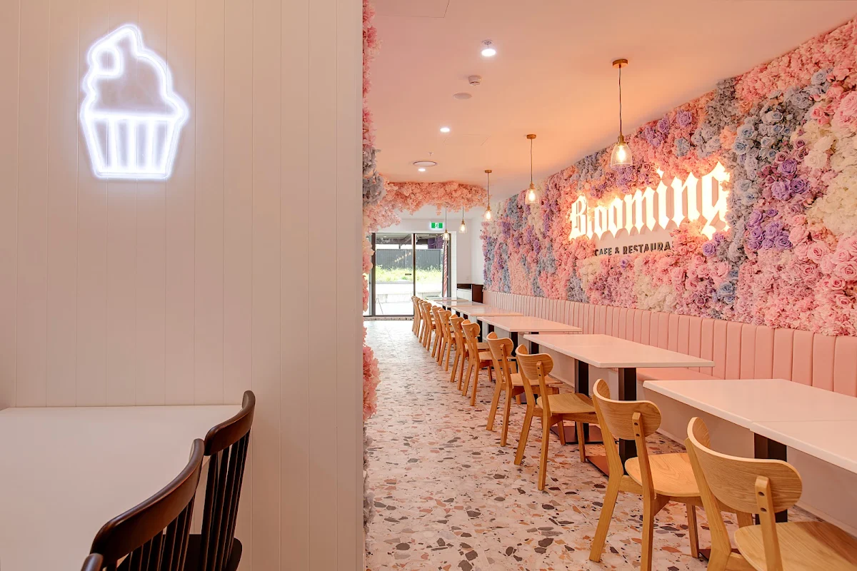 Vibe, Blooming Cafe and Restaurant