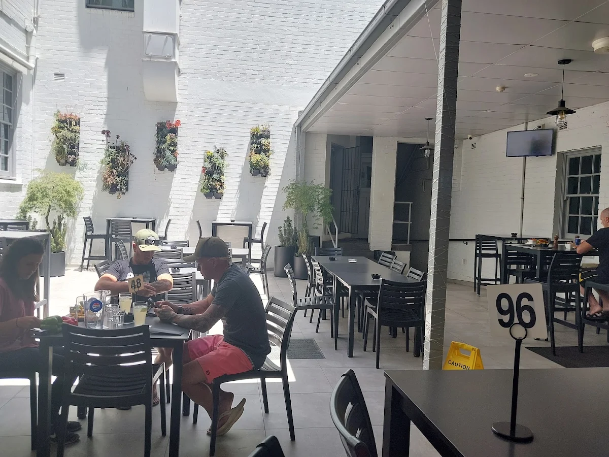 Vibe, Bistro, Katoomba Family Hotel