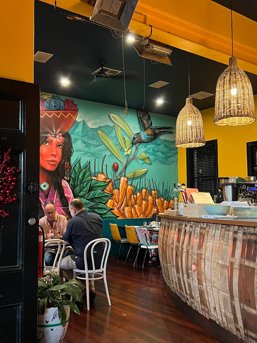 Vibe, Lima Cantina