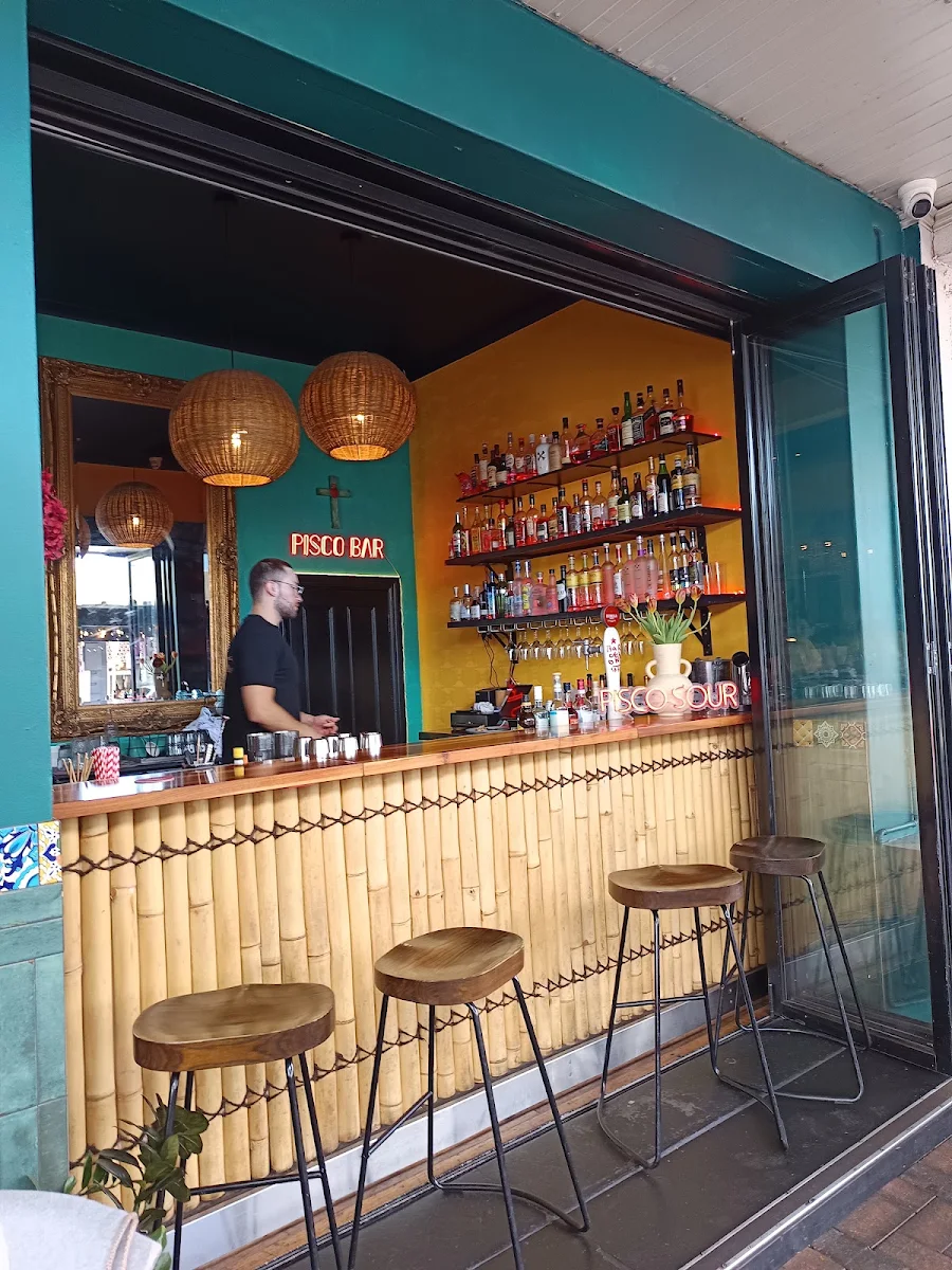 Vibe, Lima Cantina
