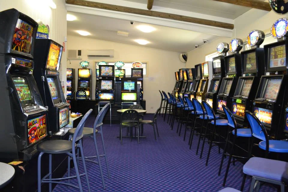 Vibe, Amity Point Community Club