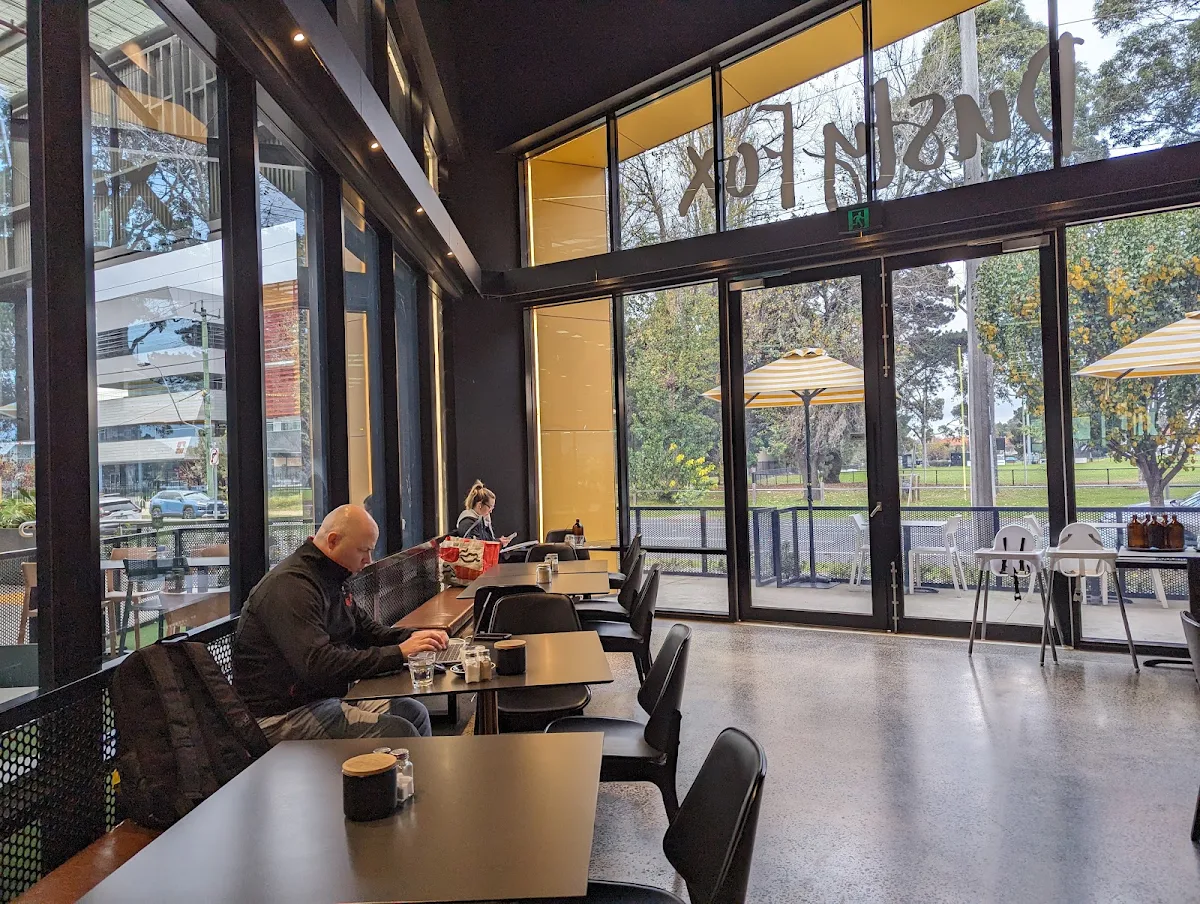 Vibe, Dusty Fox Cafe
