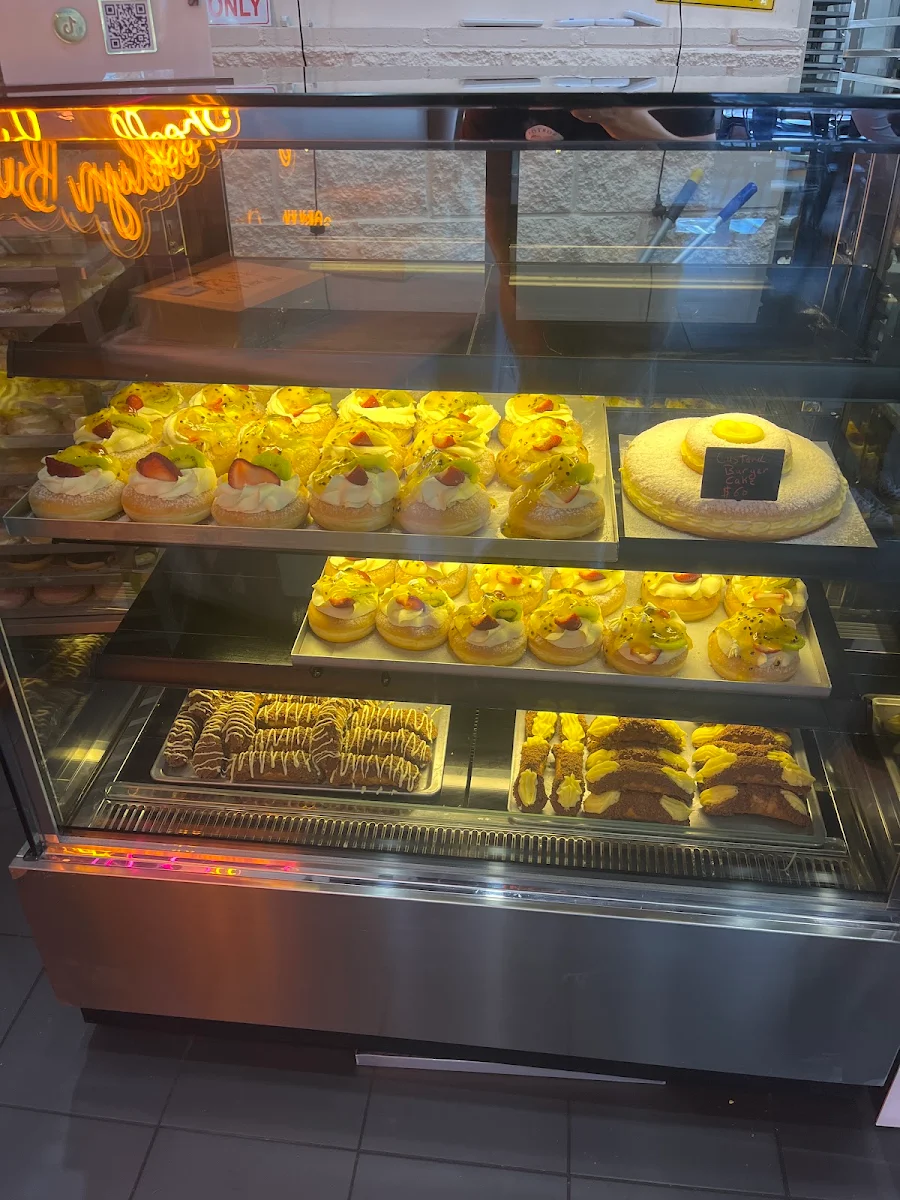 Vibe, Boston Doughnuts