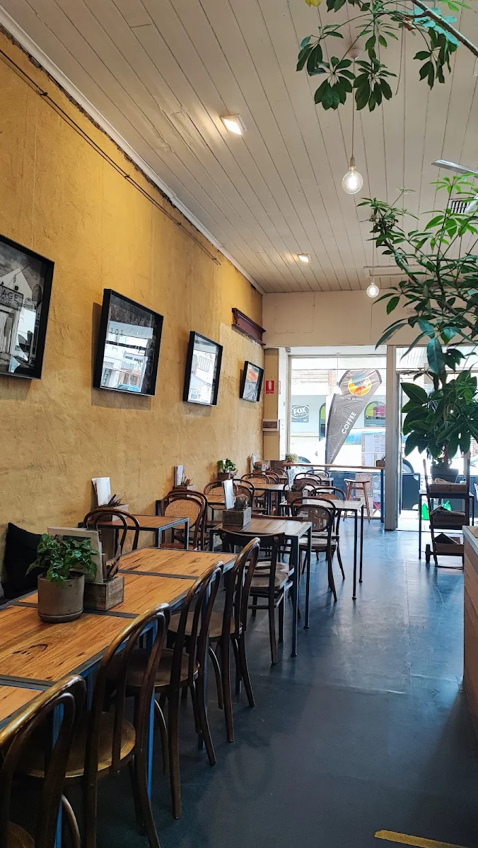 Vibe, Ruby Cafe