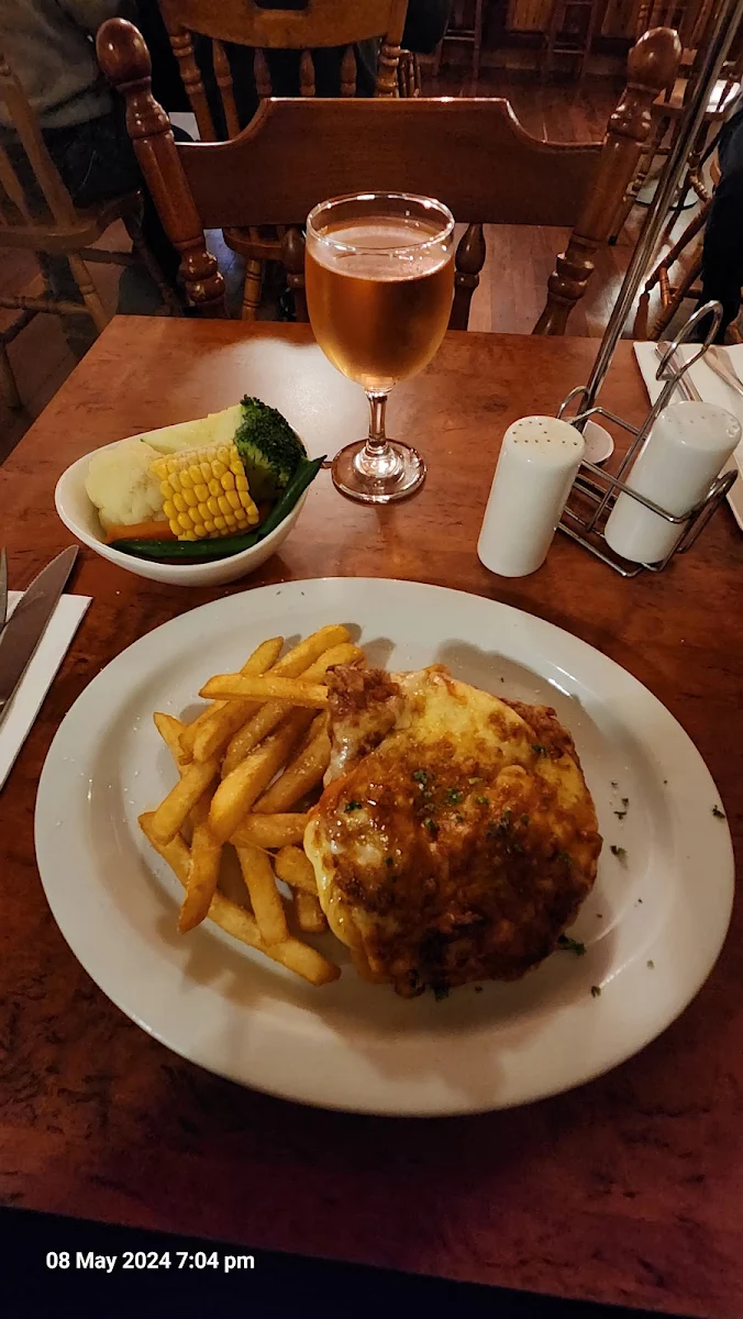 Food & drink, Victoria Hotel Motel