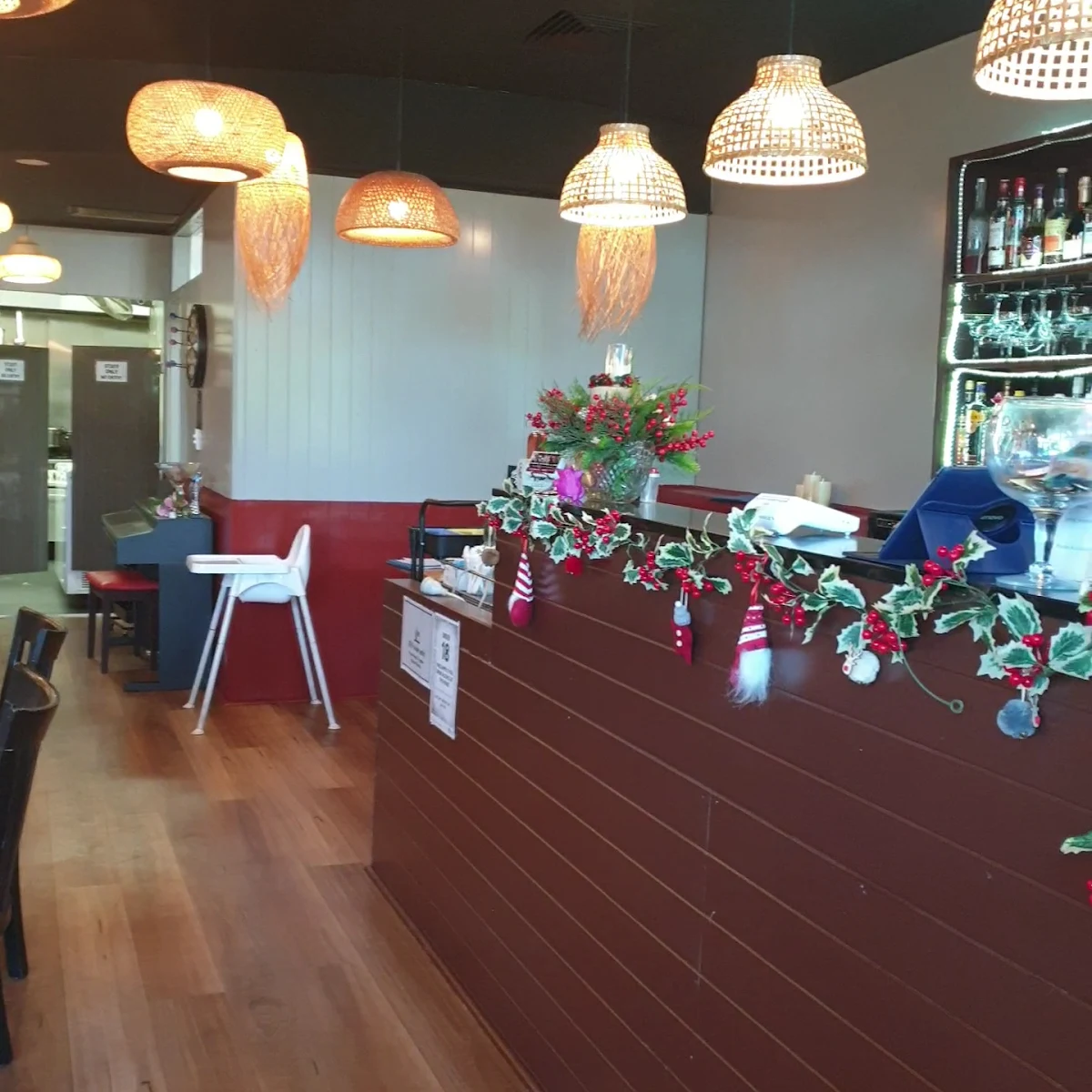 Vibe, Pandas Kitchen & Bar