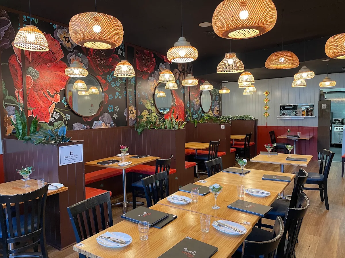 Vibe, Pandas Kitchen & Bar