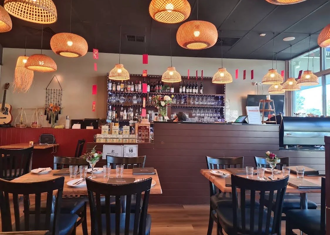 Vibe, Pandas Kitchen & Bar