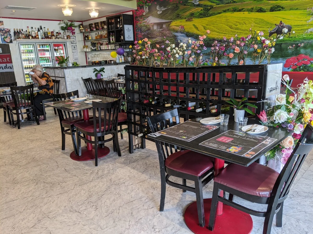 Vibe, Pandas Kitchen & Bar