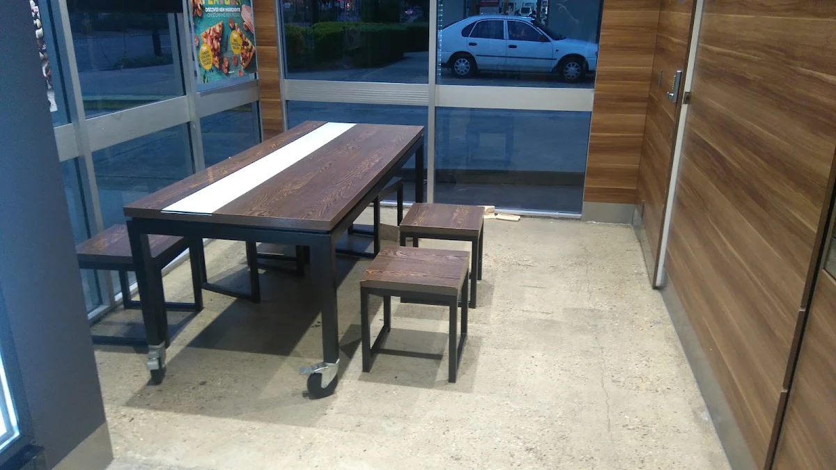 Vibe, Domino's Pizza Strathpine