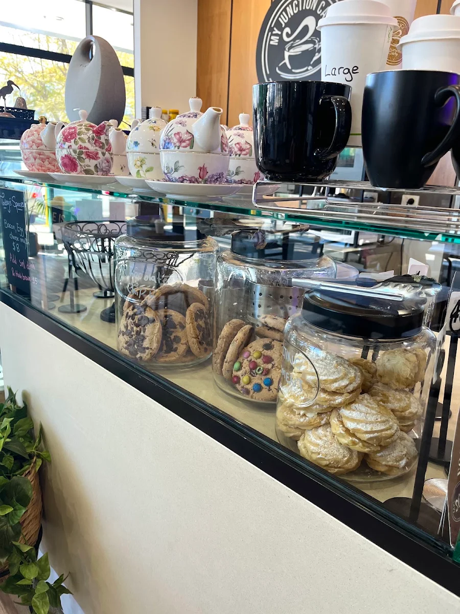 Vibe, My Junction Cafe