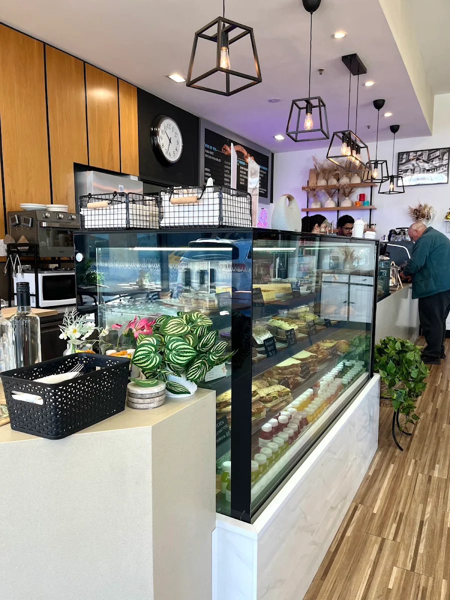 Vibe, My Junction Cafe