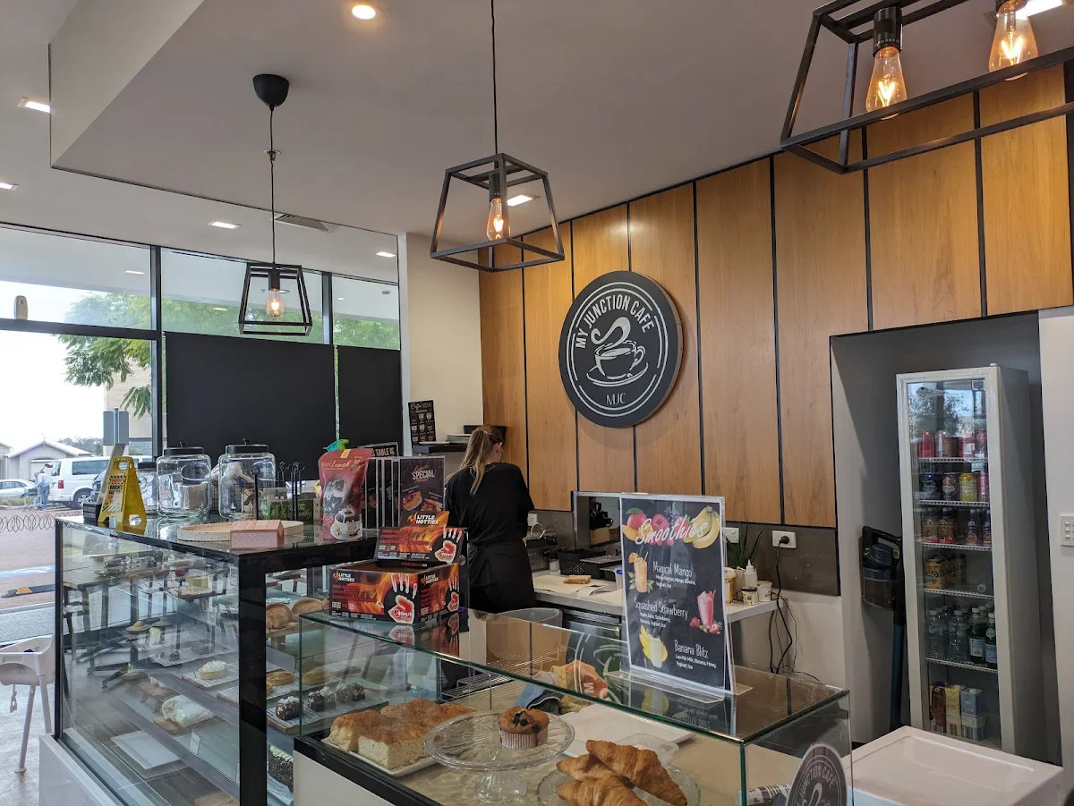 Vibe, My Junction Cafe