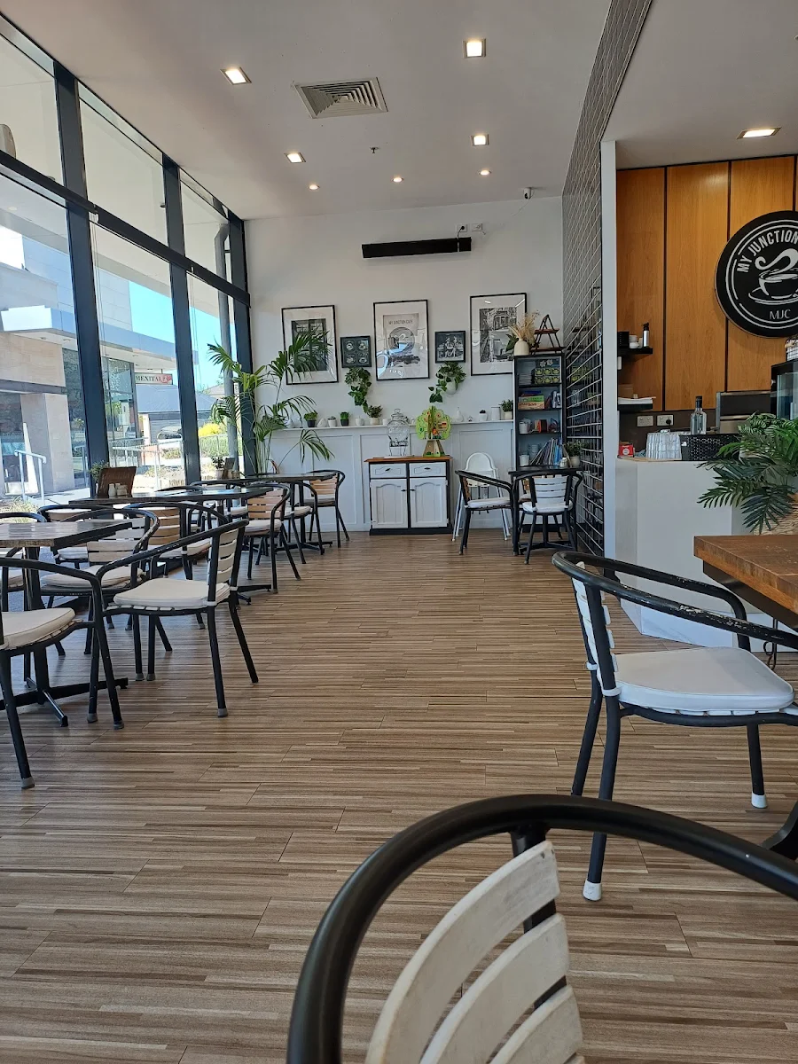 Vibe, My Junction Cafe