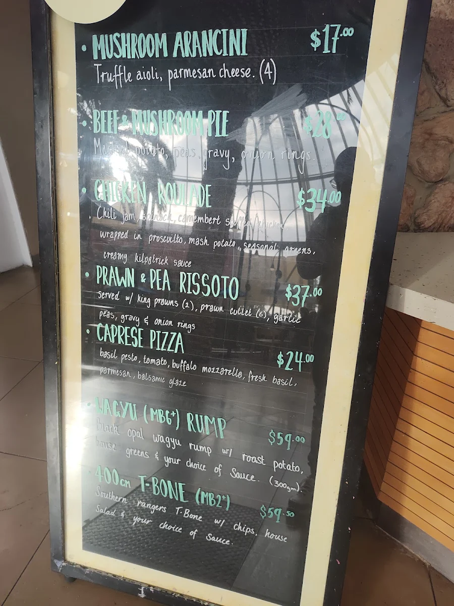 Menu, Chelsea Heights Hotel