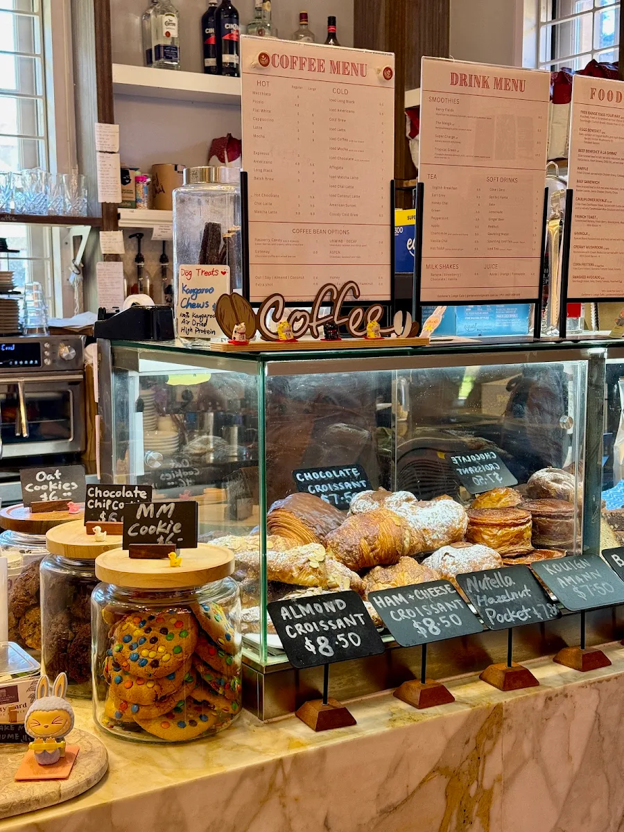 Vibe, Gardener’s Lodge Cafe