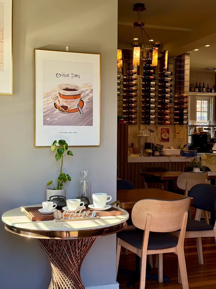 Vibe, Gardener’s Lodge Cafe