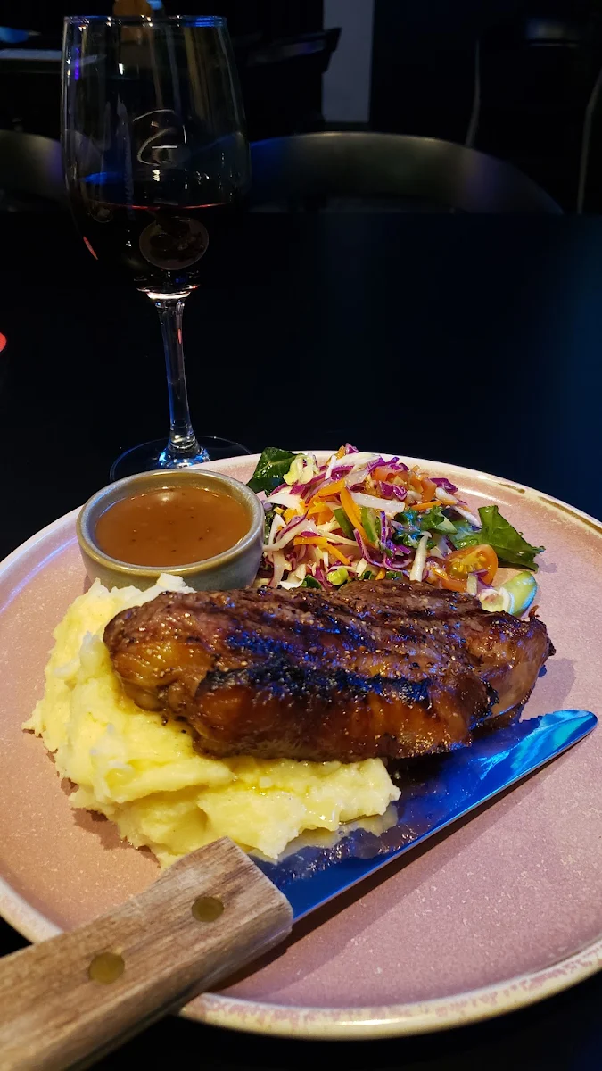 Food & drink, Agincourt Hotel