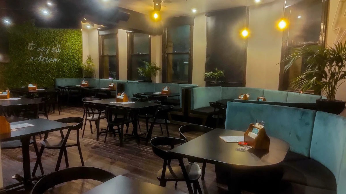 Vibe, Agincourt Hotel