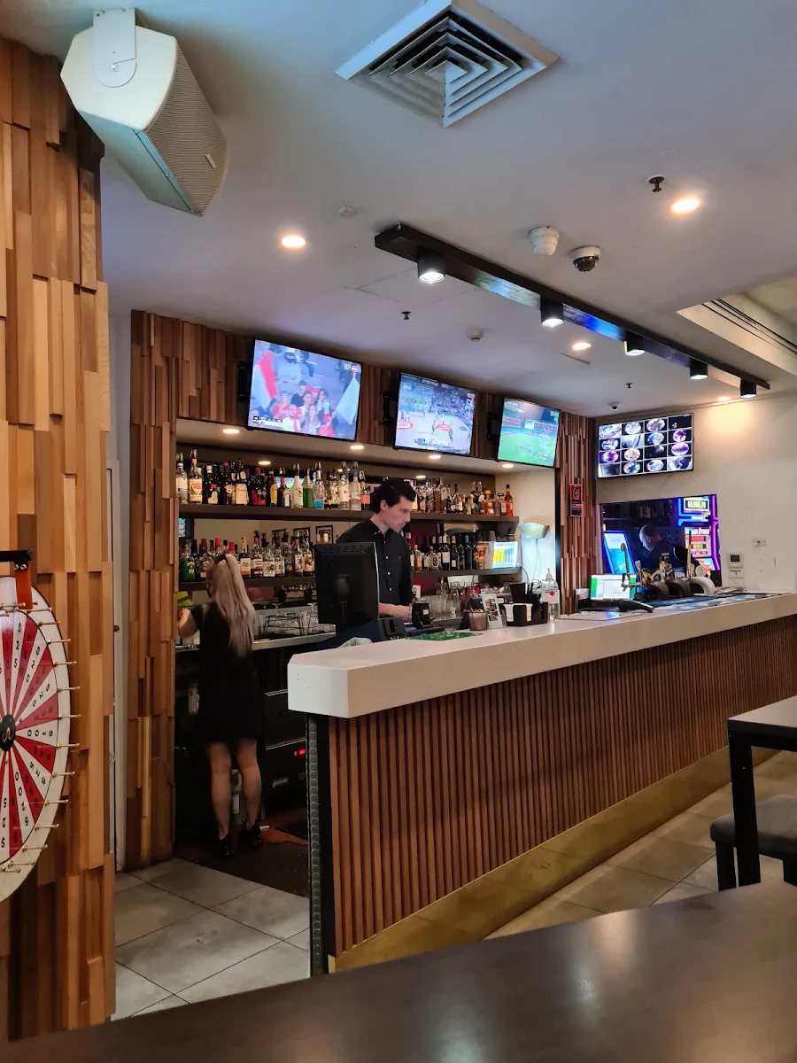Vibe, Agincourt Hotel