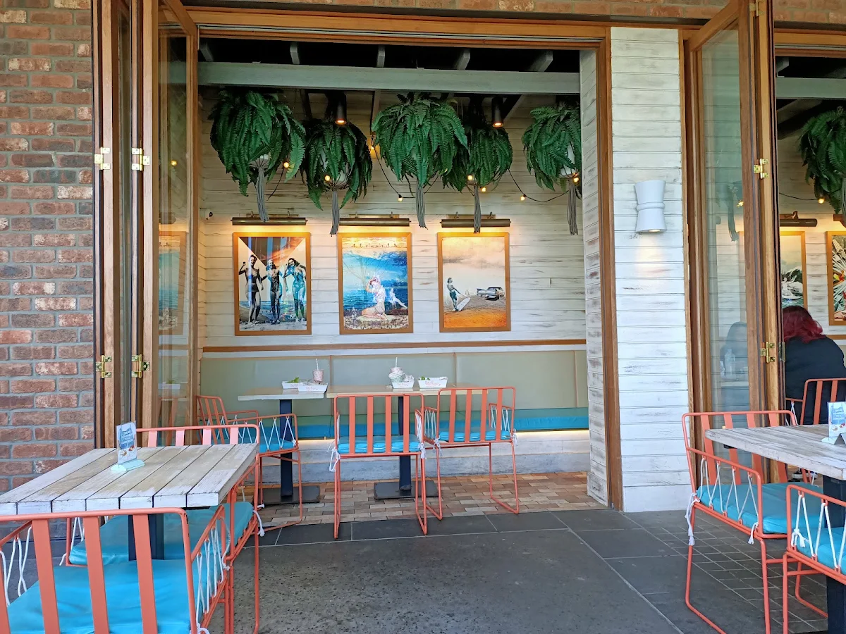 Vibe, Betty's Burgers